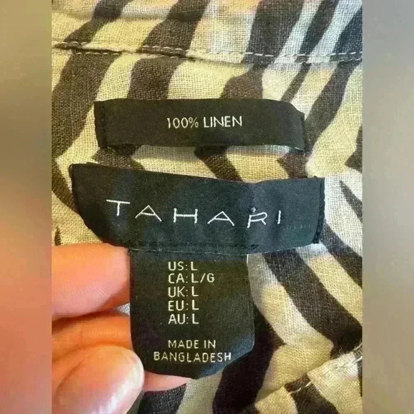 Women’s Brown Tahari Button Down - Picture 5 of 5